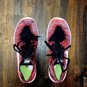 Women’s Nike Free RN Flyknit tennis shoe